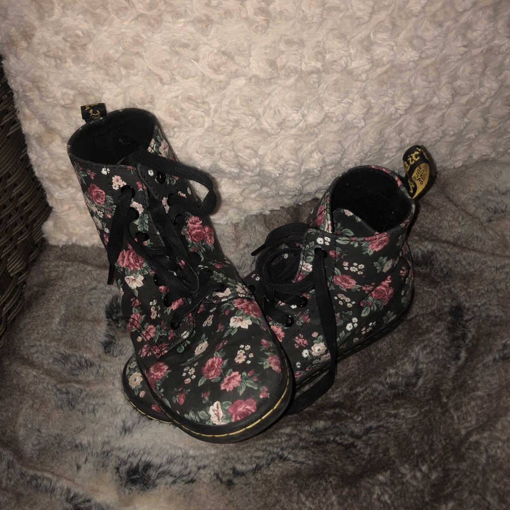 Floral Dr Martens